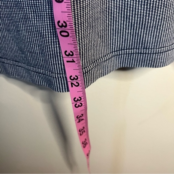 Walt Disney Men’s Tigger Polo Goff Shirt Resort Shirt Size Medium - Picture 10 of 10